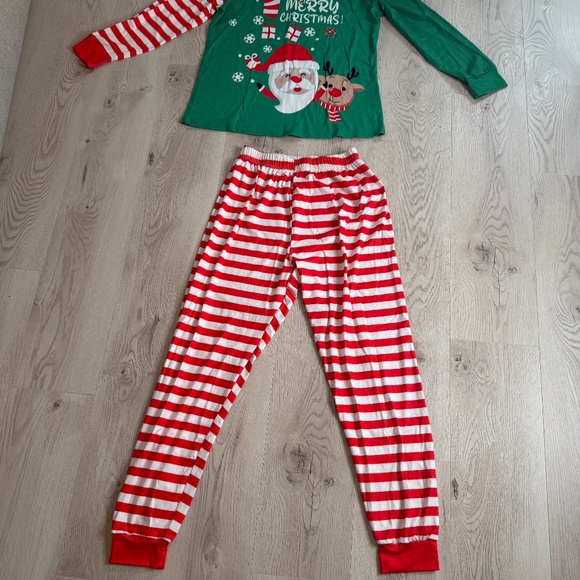 Christmas Pajamas Set Holidays Top and Pants Sz.M - Picture 2 of 5